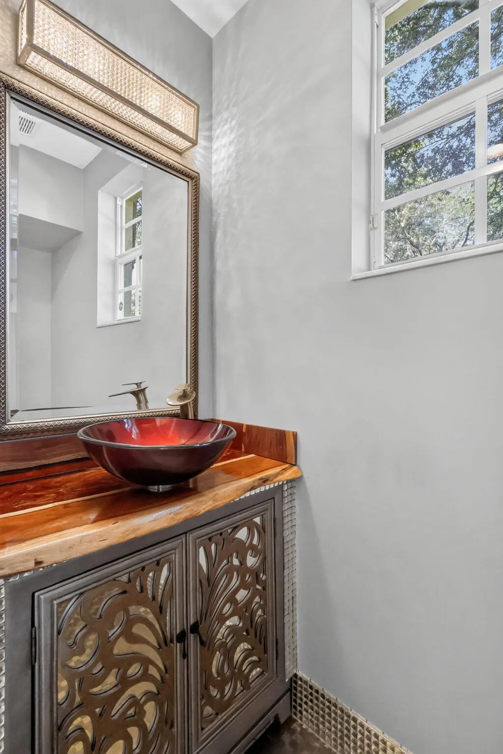 Fashionable Half Bath at 1015 Ventnor Avenue 3A, Delray Beach
