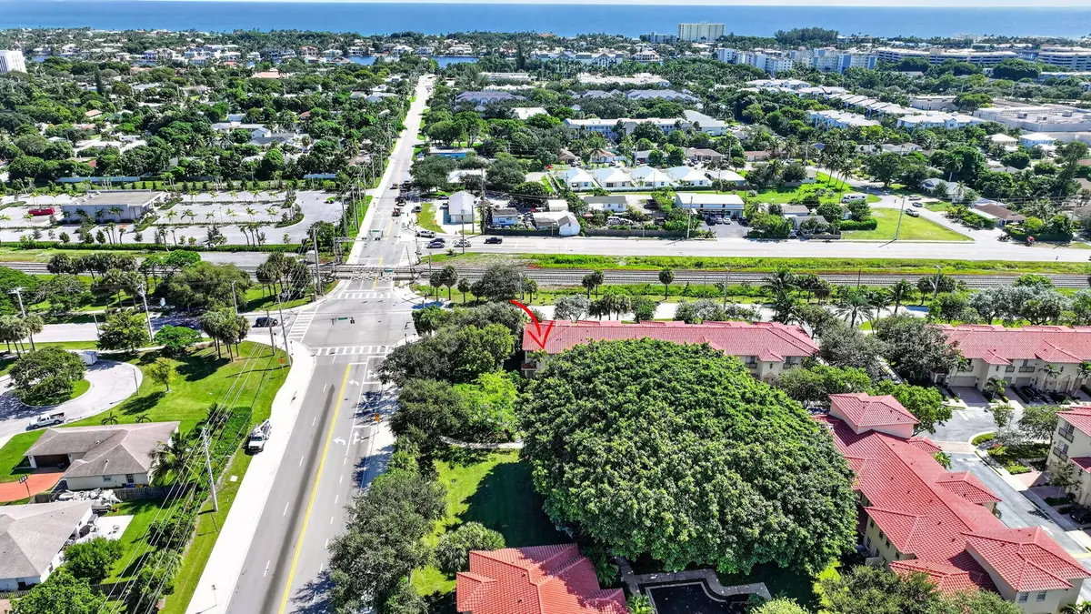 1 Mile to Beach! at 1015 Ventnor Avenue 3A, Delray Beach