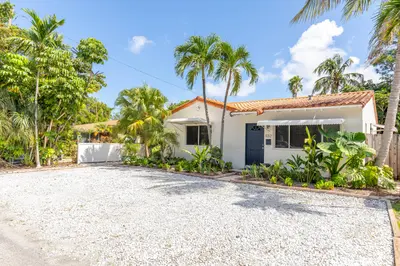 1134 NE 16th Terrace, Fort Lauderdale – Townhouse for rent