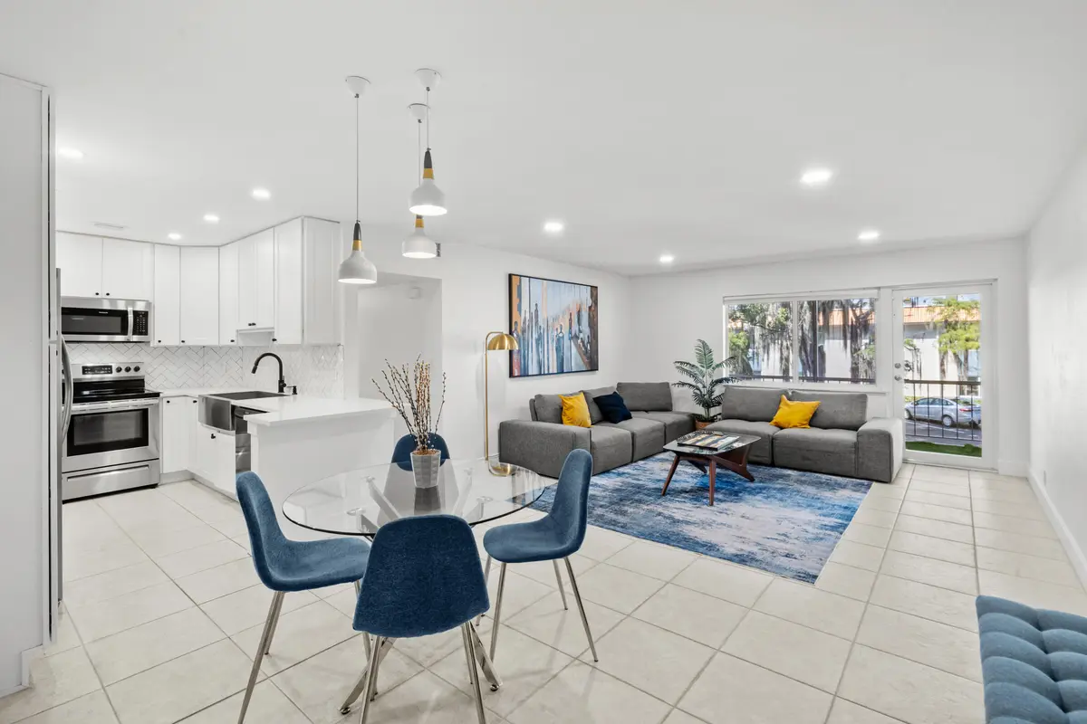 DSC05448 at 119 NE 19th Court G216, Wilton Manors
