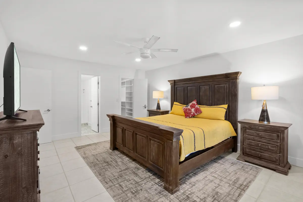 DSC05513 at 119 NE 19th Court G216, Wilton Manors