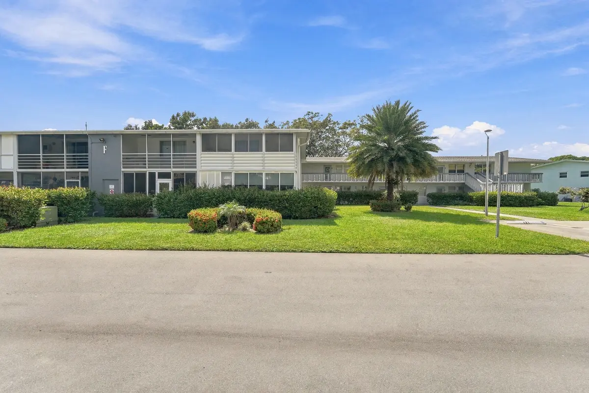 02_out buildings at 116 LYNDHURST F 116, Deerfield Beach