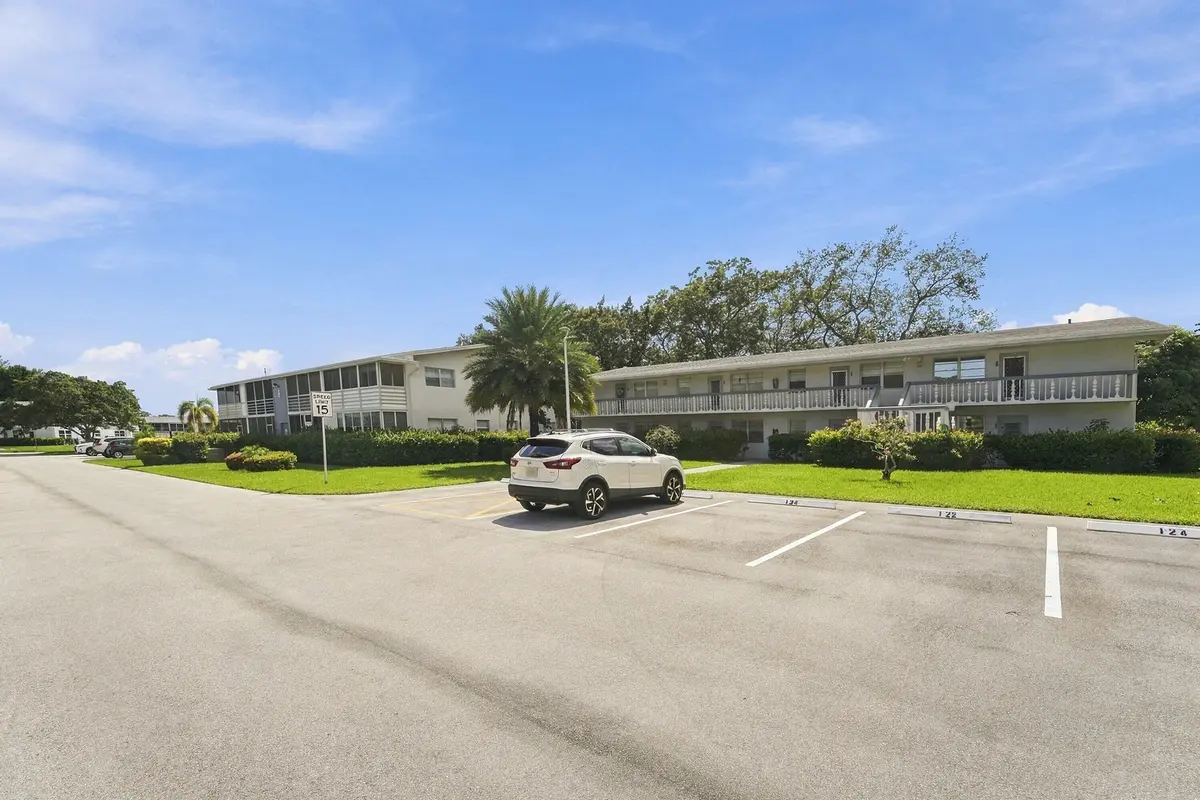 03_parking at 116 LYNDHURST F 116, Deerfield Beach