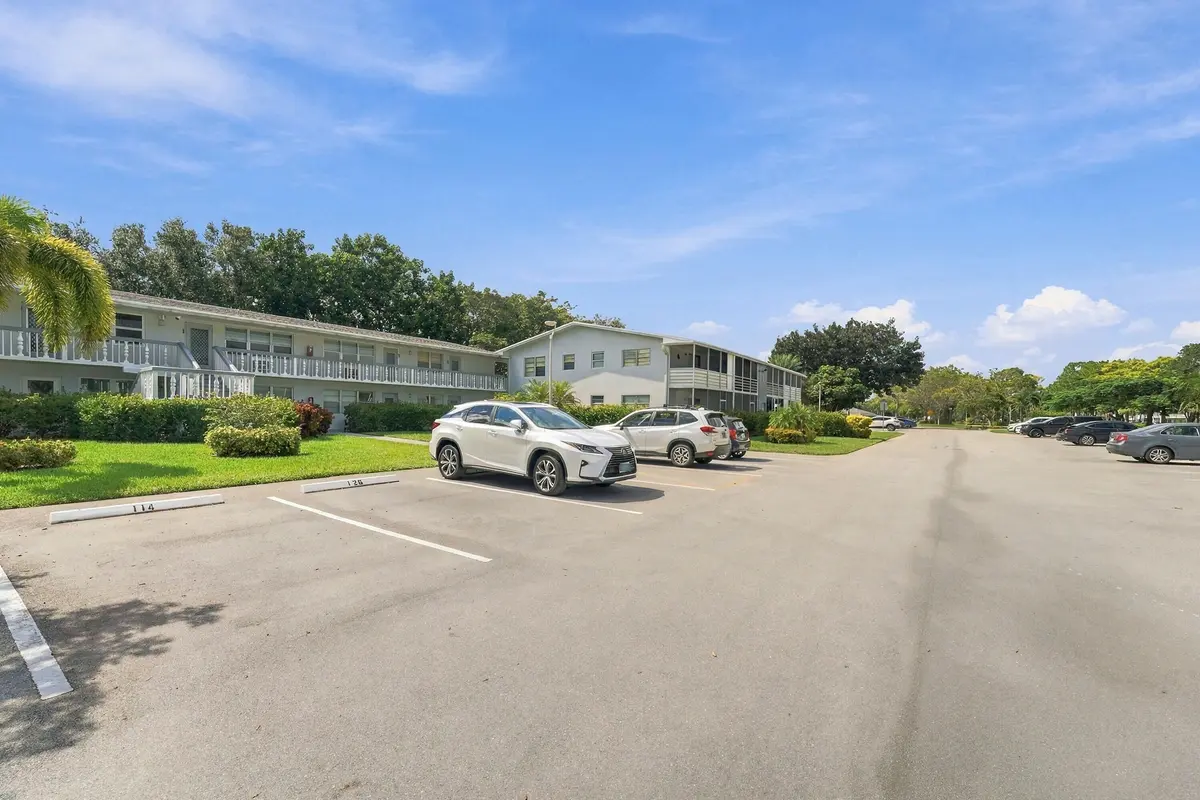 04_parking at 116 LYNDHURST F 116, Deerfield Beach