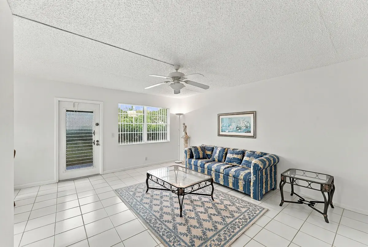 08_living room at 116 LYNDHURST F 116, Deerfield Beach