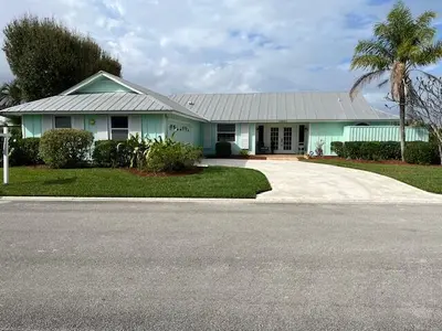 10691 SE JUPITER NARROWS Drive, Hobe Sound – Single Family Residence for sale