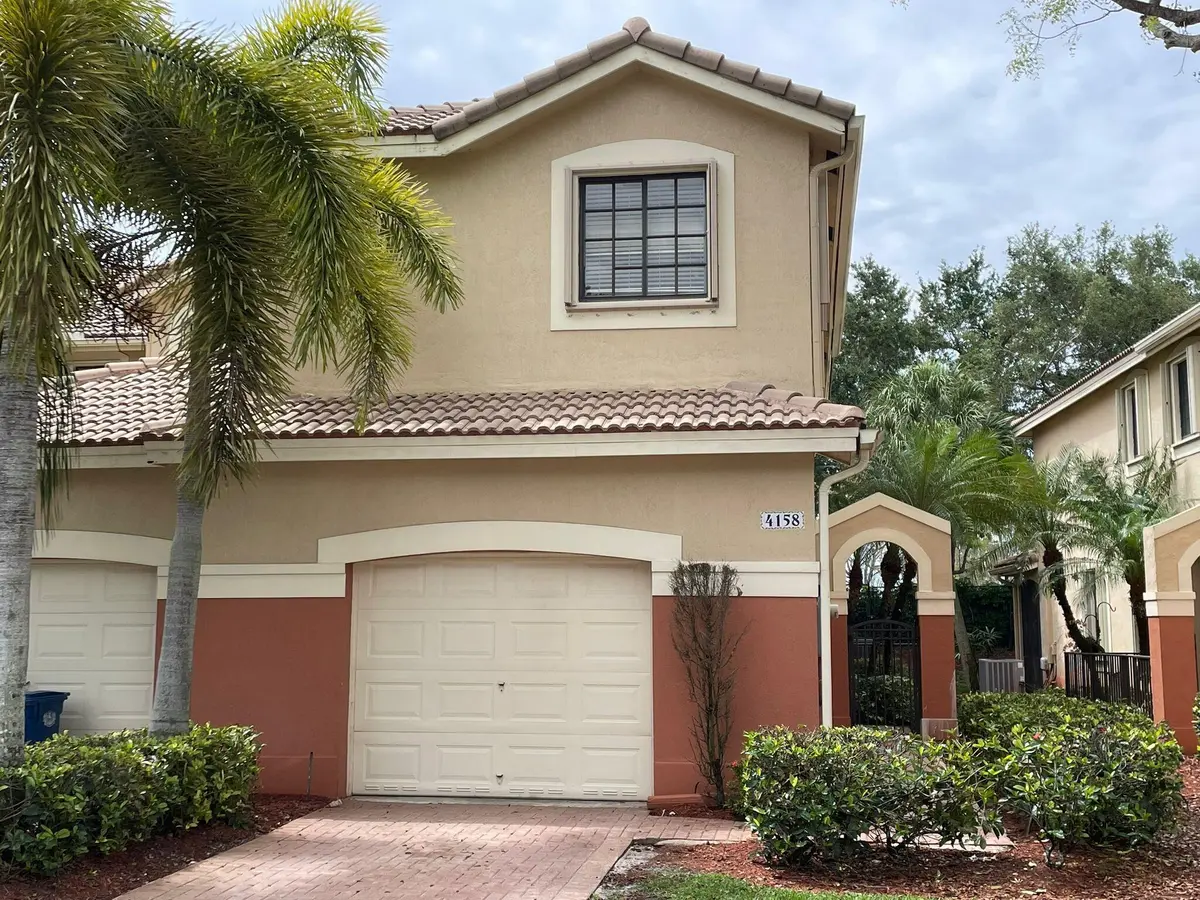 4851 2 at 4158 FOREST Drive, Weston