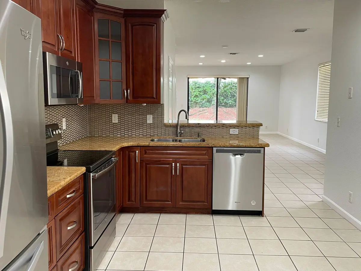 4851 9 at 4158 FOREST Drive, Weston