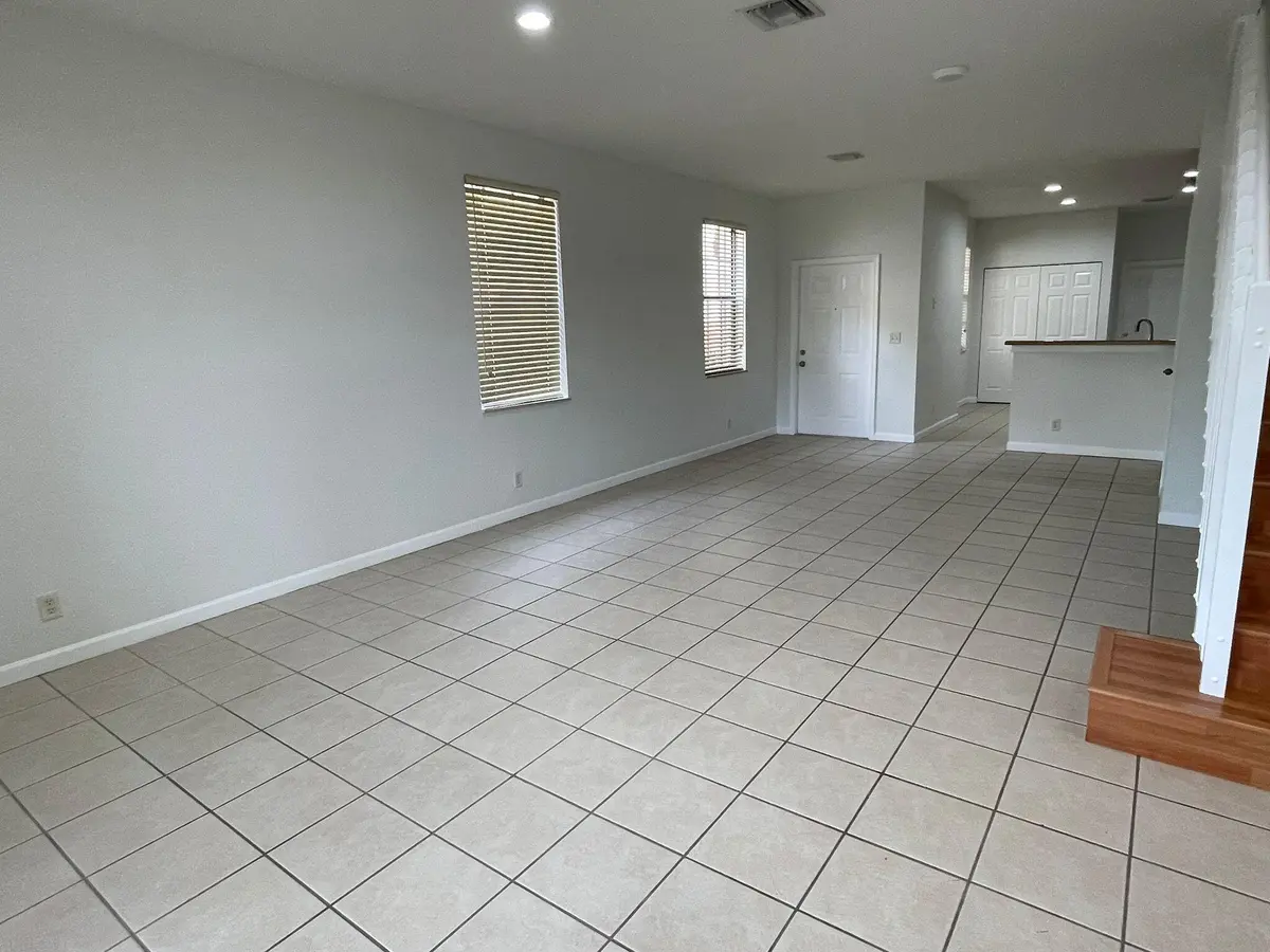 WhatsApp Image 2023-04-19 at 15.04.10 at 4158 FOREST Drive, Weston