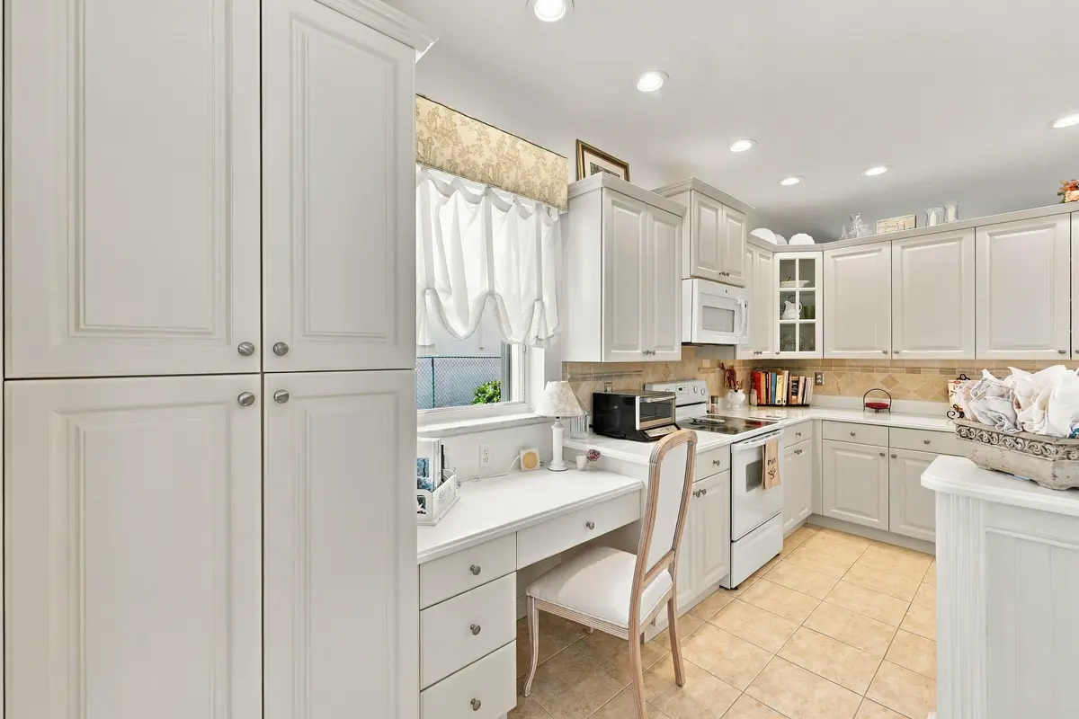 453A3258 at 6346 Stonehurst Circle, Lake Worth