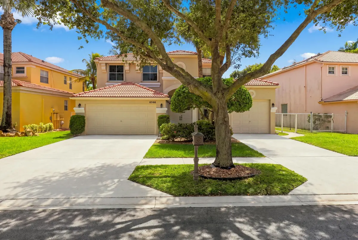 Garage_002 at 6346 Stonehurst Circle, Lake Worth