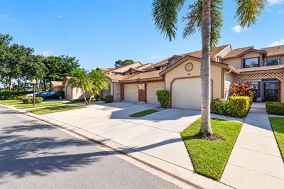 600 Crosswinds Drive D1, Greenacres – Condominium for sale