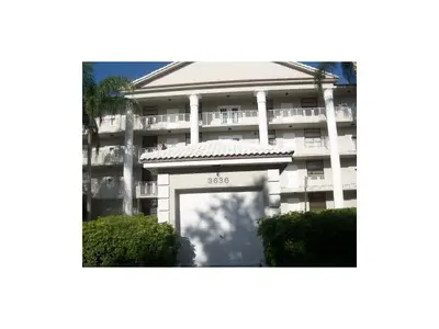 3636 WHITEHALL Drive 103, West Palm Beach – Condominium for rent