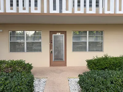 128 Wellington G, West Palm Beach – Condominium for sale