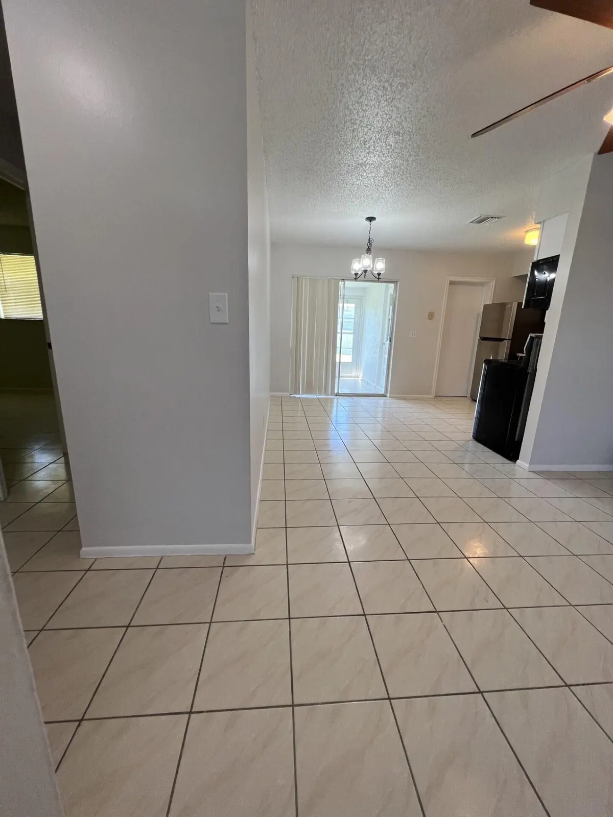 Livin room at 2759 Ponce De Leon Boulevard, Delray Beach