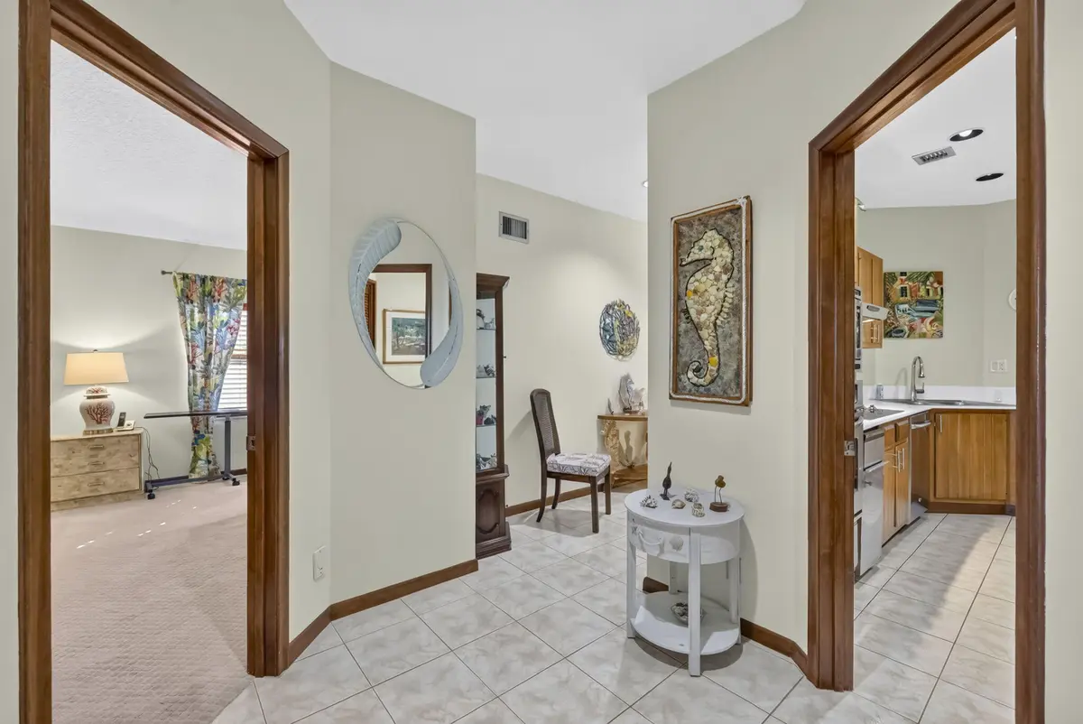 4-web-or-mls-8I8A1213 at 3208 SE 12TH Street 301, Pompano Beach