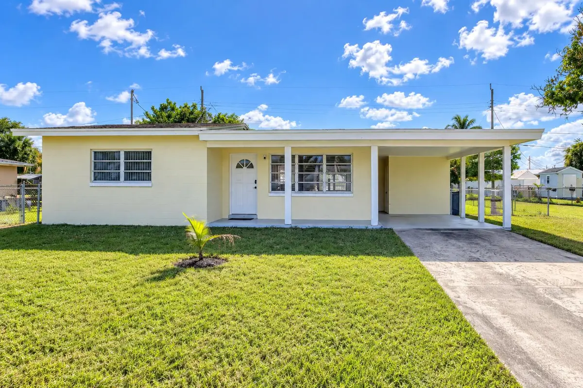 116 NE ENTRADA Avenue, Port St. Lucie, FL – photo 1