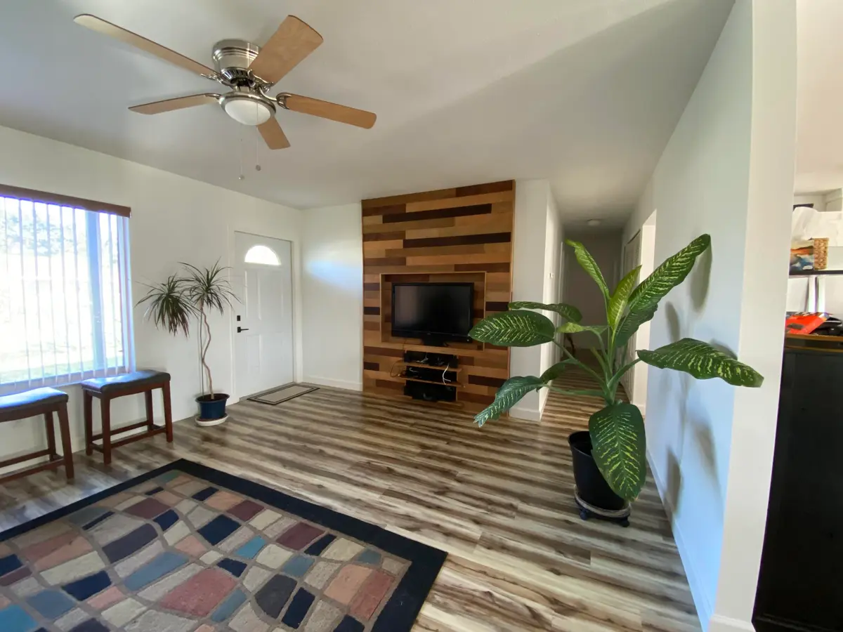 Living at 282 SW Bridgeport Drive, Port St. Lucie