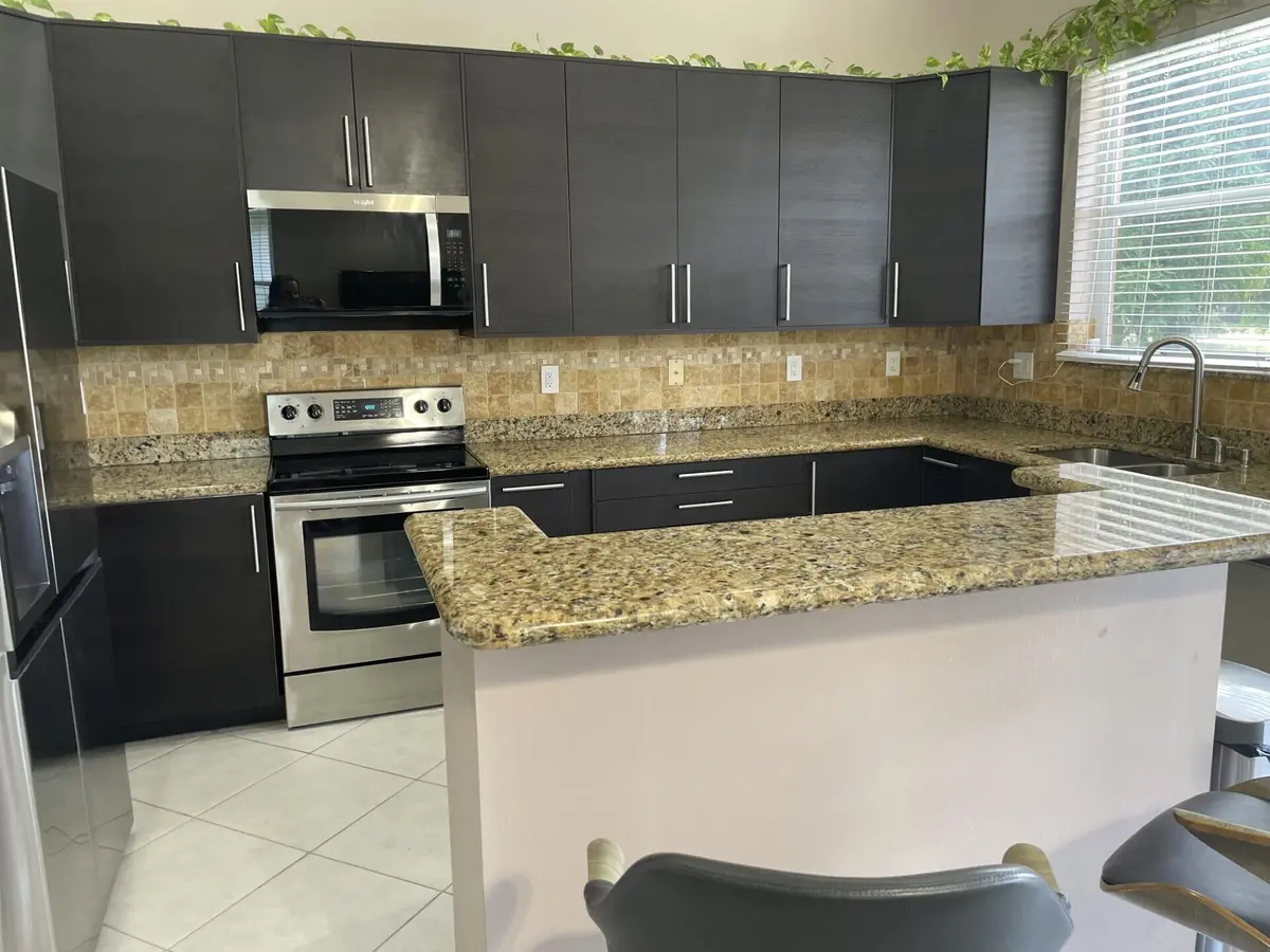Lago kitchen at 9514 Lago Drive, Boynton Beach