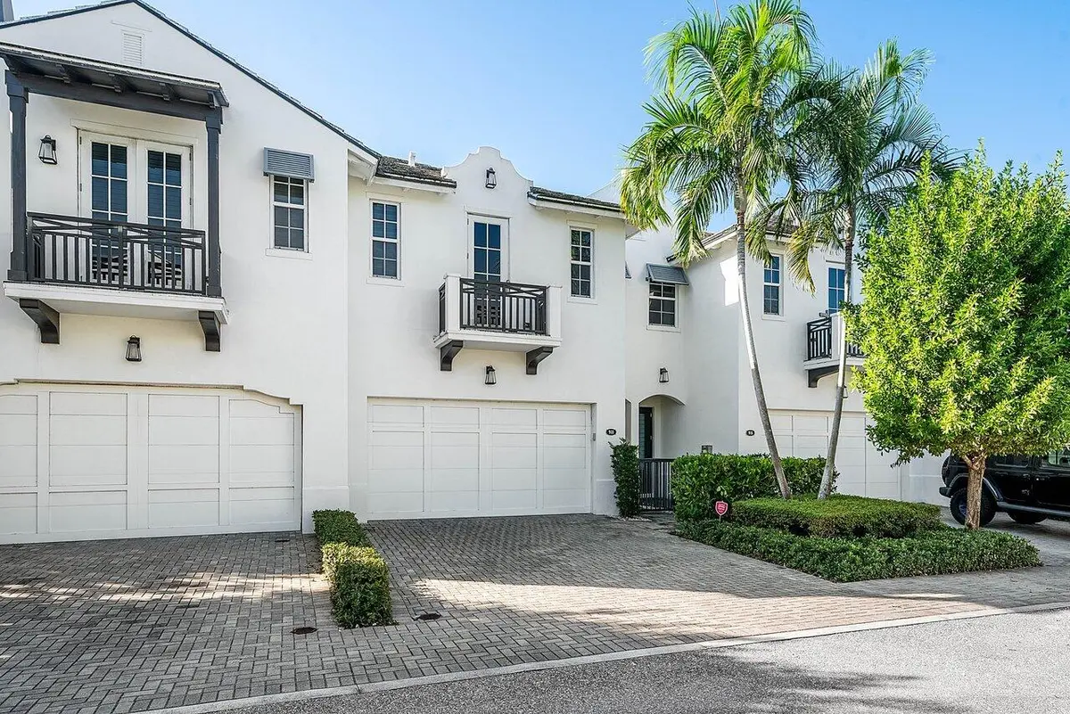CHUN new exterior 2 at 918 St George Boulevard, Delray Beach