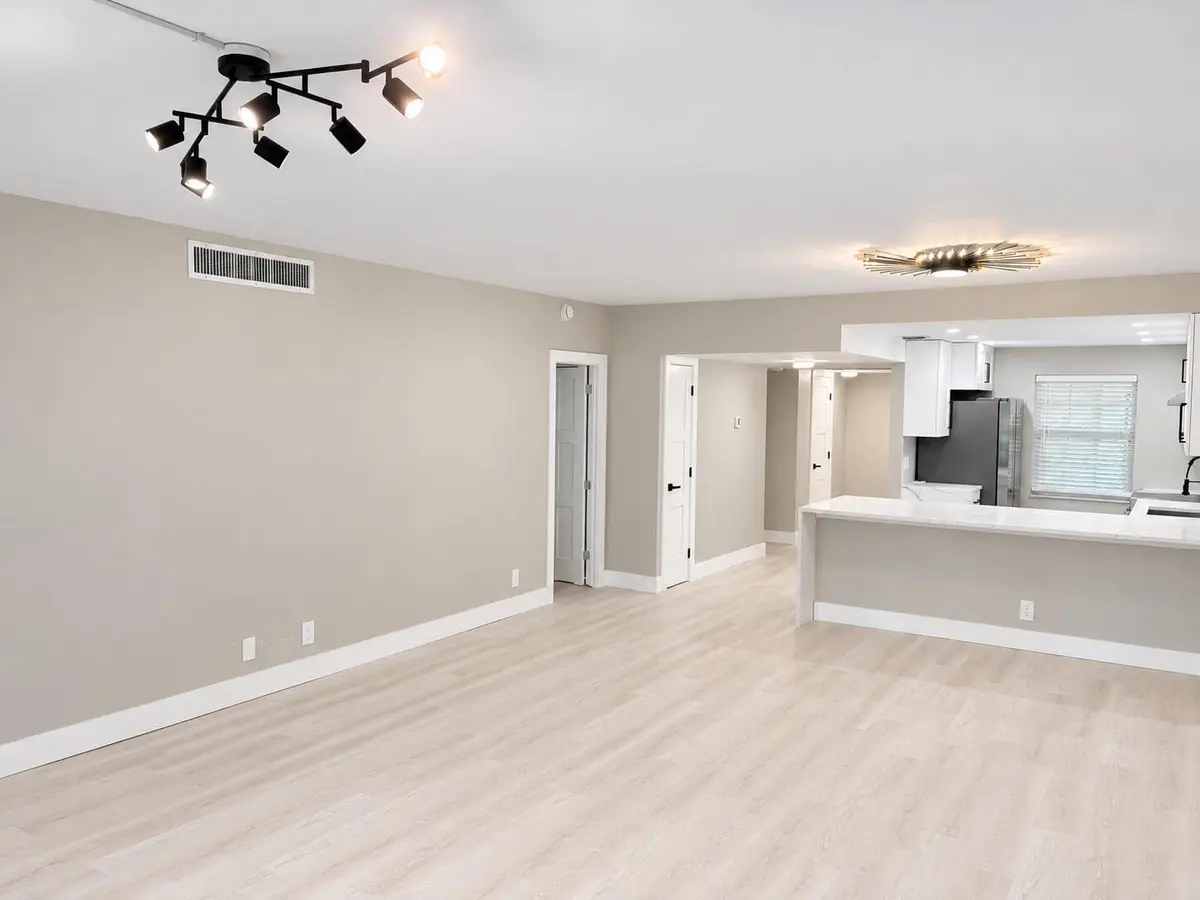 Palm Living 1 at 3900 Oaks Clubhouse Drive 101, Pompano Beach