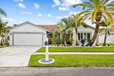 10110 SW 16TH Place, Davie – Single Family Residence for sale