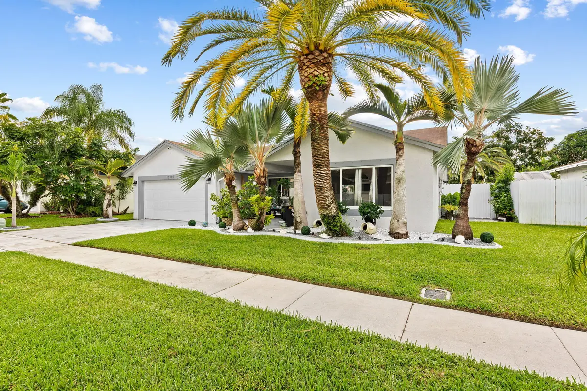 27-web-or-mls-_BWP9655 at 10110 SW 16TH Place, Davie