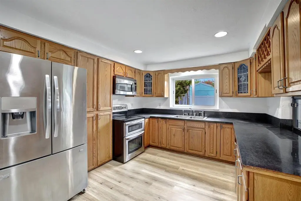 kitchen at 5615 FREEDOM Street, Hollywood