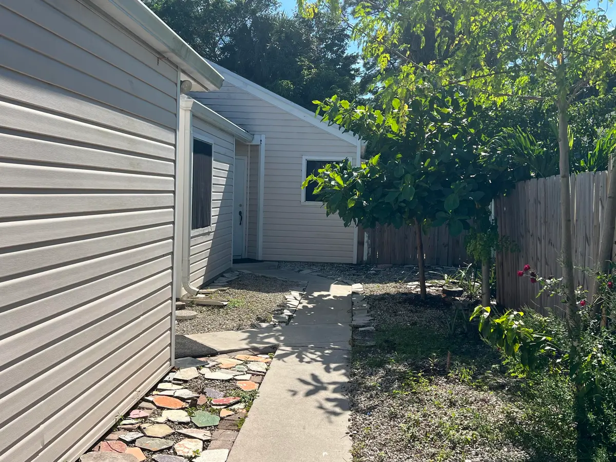 Gilbert photo2 at 5722 DEWBERRY Way, West Palm Beach