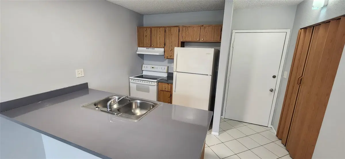 Photo 2 at 2501 Riverside Drive 513-A, Coral Springs
