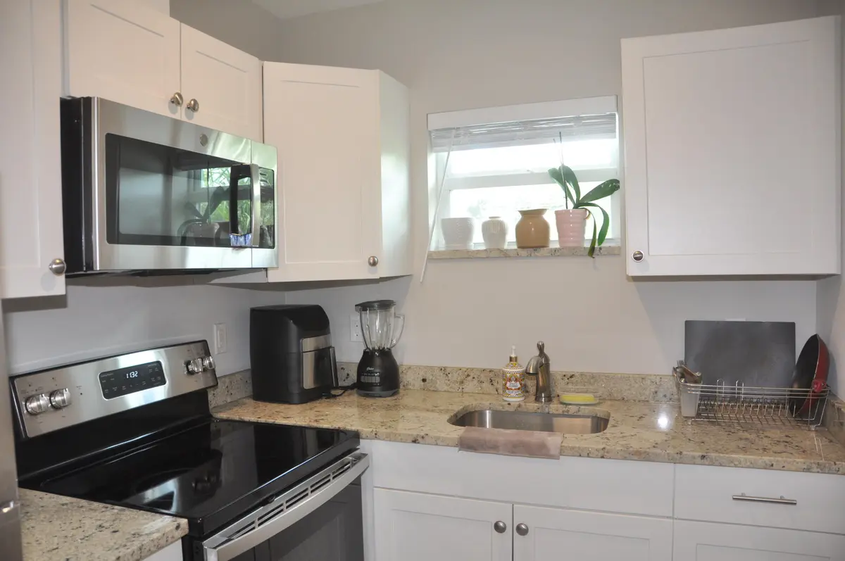 EACC3E31-43C0-4D32-A11C-ACEEE8BA9FE9 at 1216 NW 6th Court 3, Fort Lauderdale
