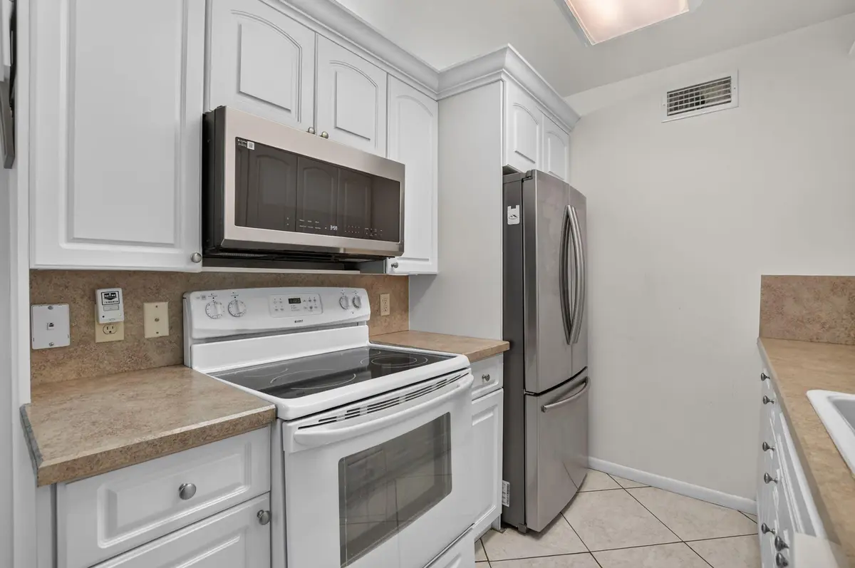 10-web-or-mls-DSC_4094 at 2025 Cornwall B, Boca Raton