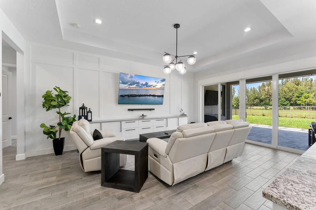 28-web-or-mls-DSC02525 at 15606 Goldfinch Circle, Westlake