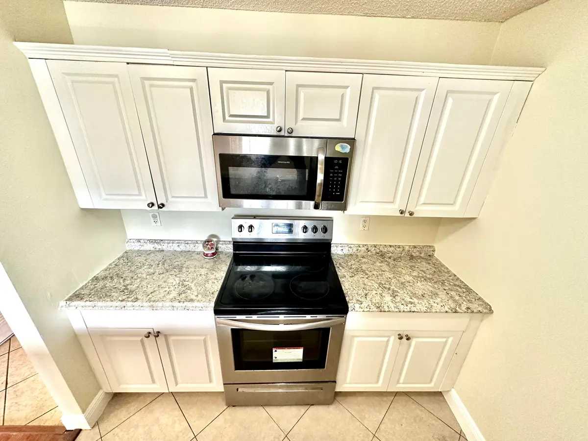 02E5F536-BAE4-450A-9A8D-5D86AC15839B at 1405 Meadows Circle, Boynton Beach
