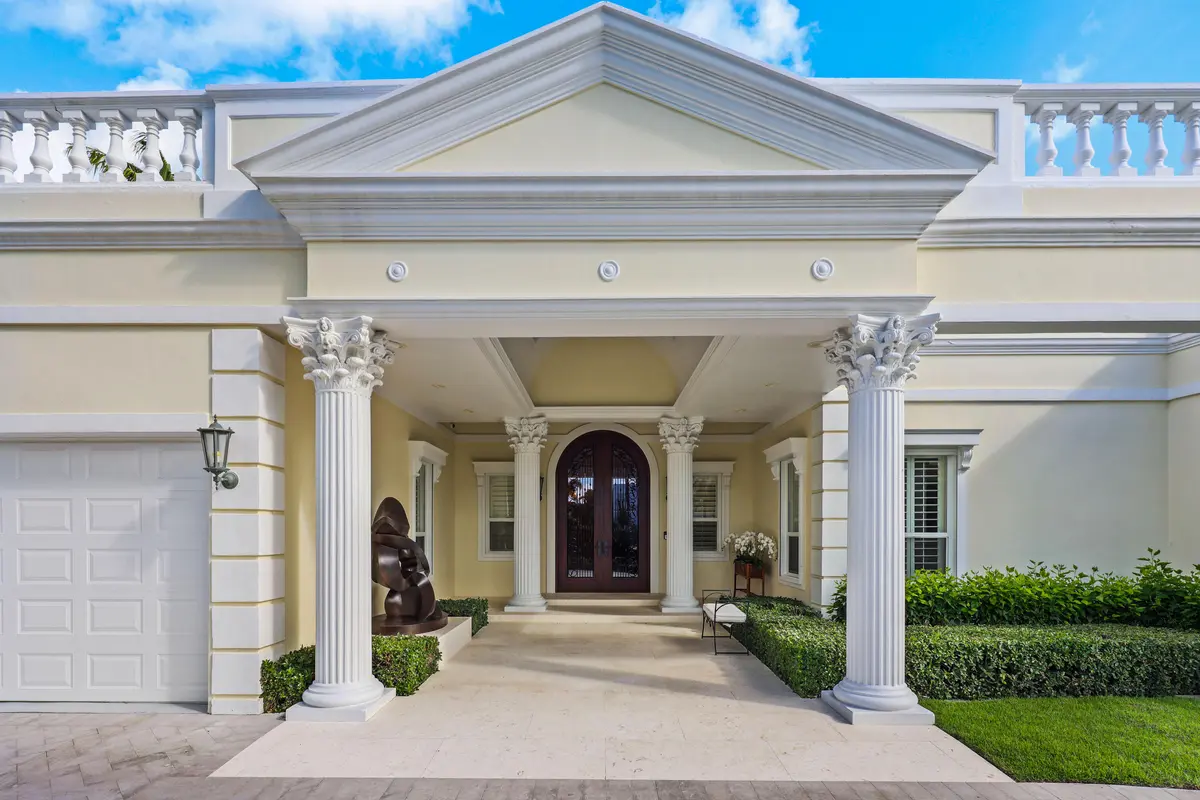 3 - Front Entry at 133 BRAZILIAN Avenue, Palm Beach