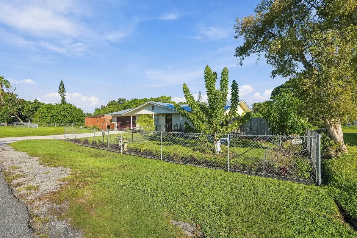 3_dsc07744 at 950 REVELS Lane, Fort Pierce