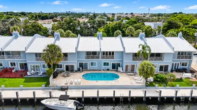 2107 NE 44th Street, Lighthouse Point – Townhouse for sale