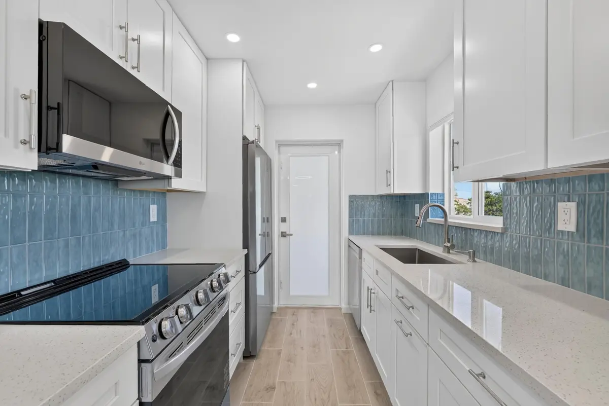 7-8I8A1848 at 331 SW 8TH 3F, Boca Raton