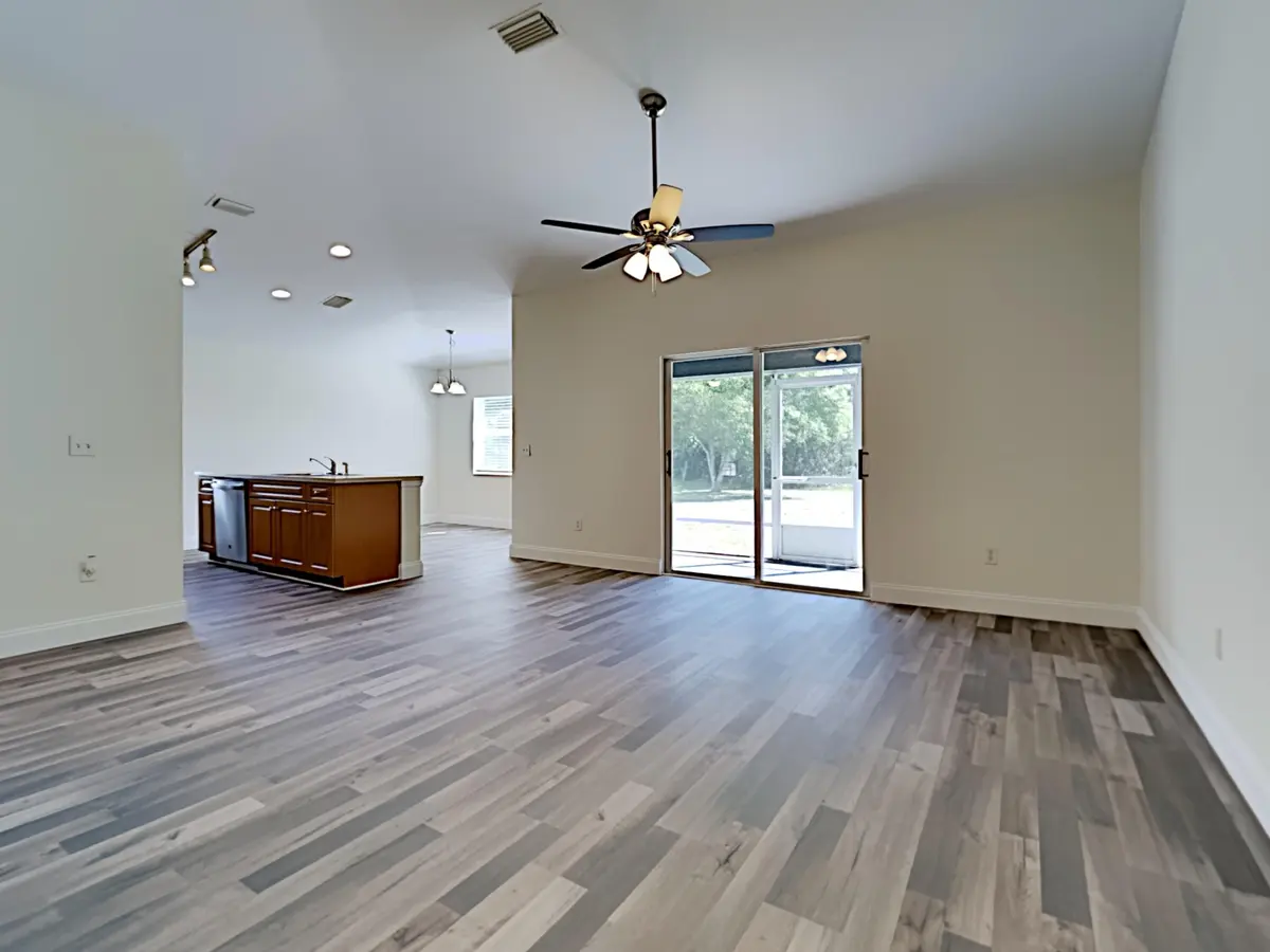 1000007.2052 Se Heathwood Circle.Photo_6 at 2052 SE HEATHWOOD Circle, Port St. Lucie