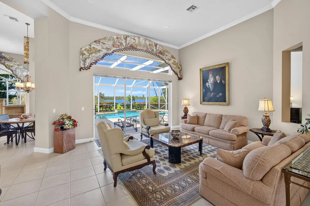LIVING AREA at 42 Windward Isle, Palm Beach Gardens