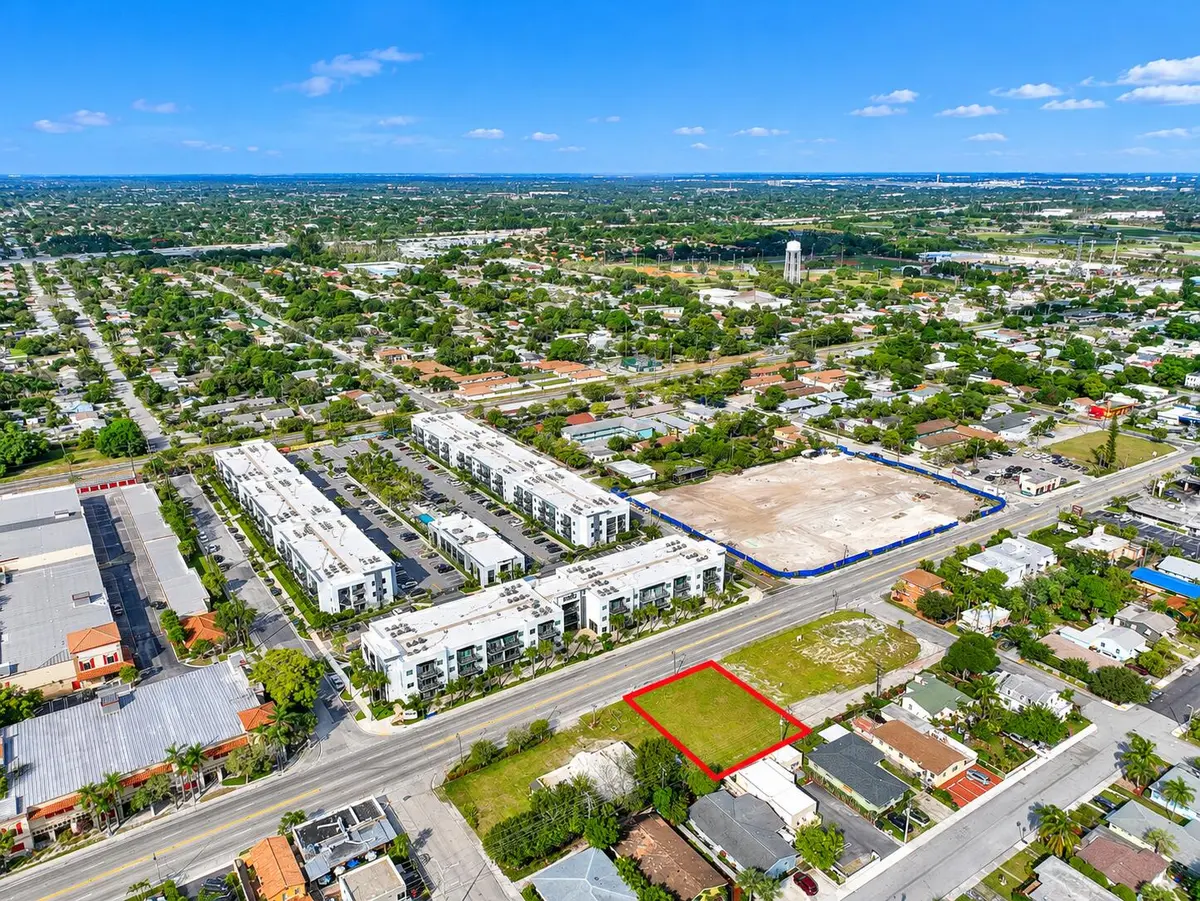 Aerial View of Red-Bordered Vacant Lot at 1616 N Dixie Highway, Lake Worth Beach