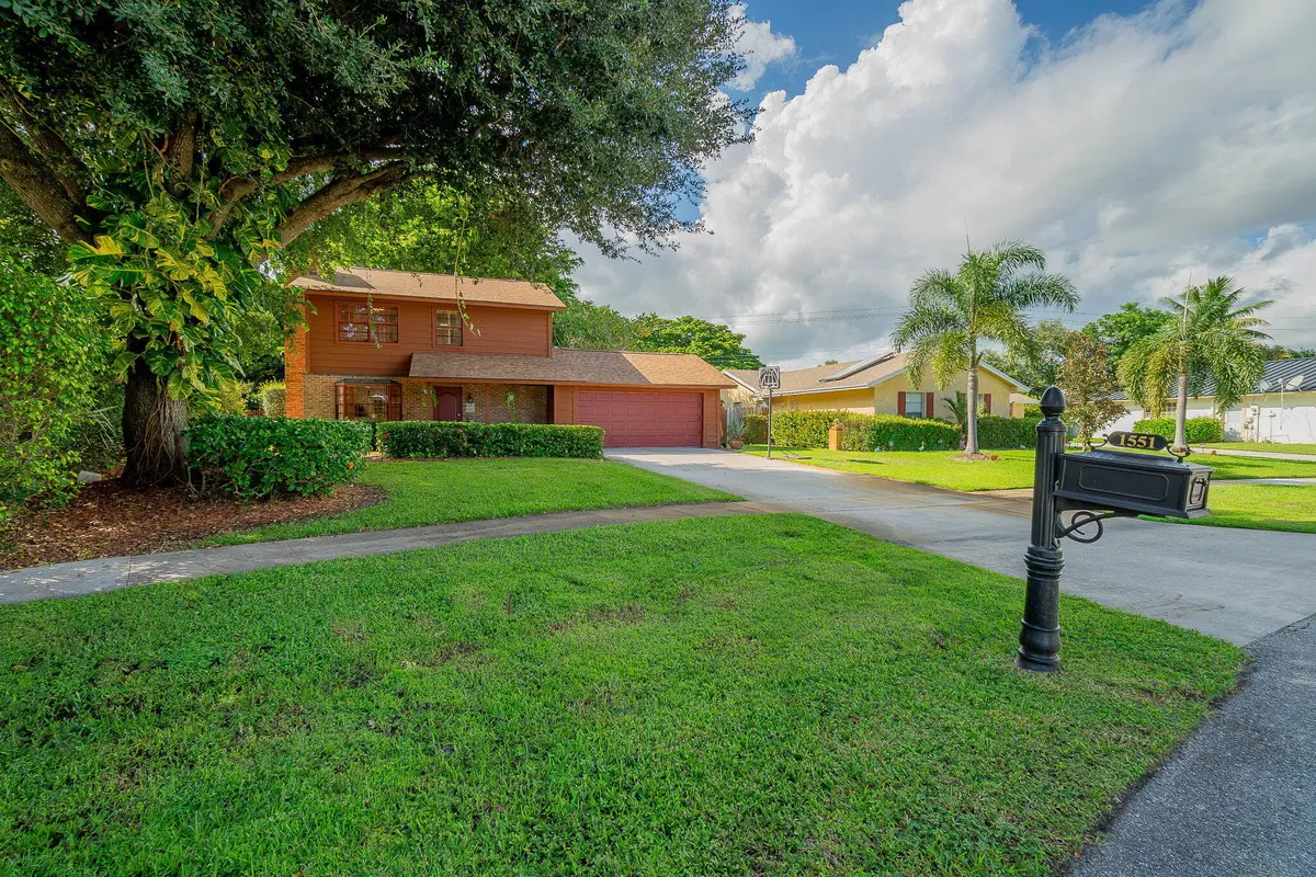 1-web-or-mls-DSC01284 at 1551 Wyndcliff Drive, Wellington