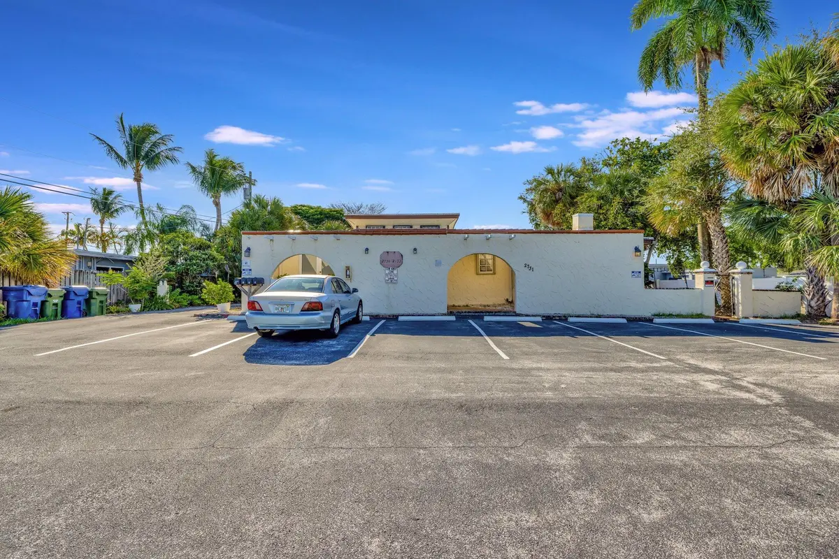 19-web-or-mls-699A9849 at 2731 NE 1ST Terrace 1-4, Wilton Manors