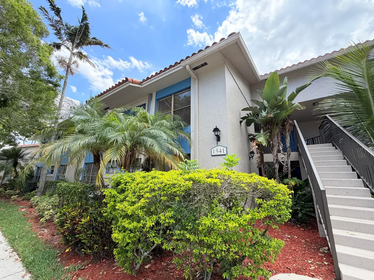 IMG_5890 at 1541 WINDORAH Way E, West Palm Beach