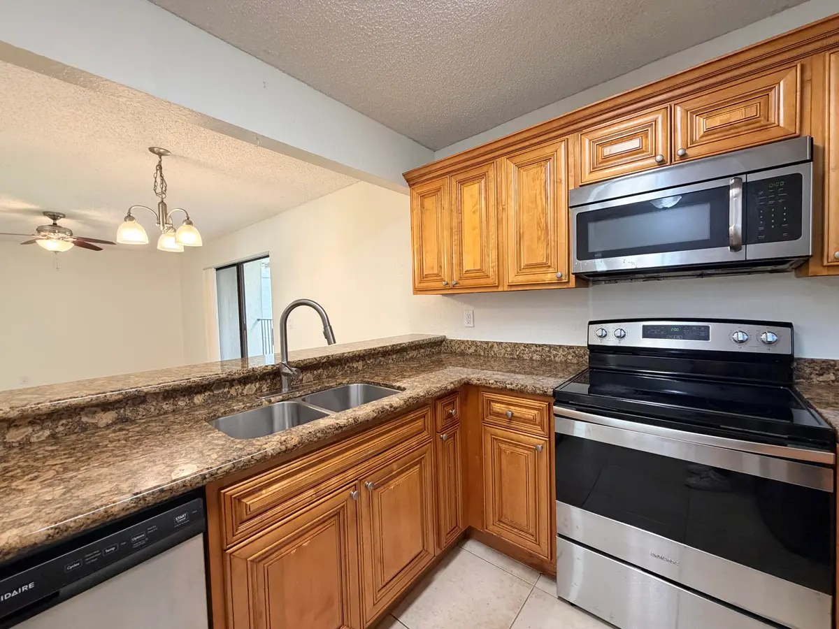 IMG_5839 at 1541 WINDORAH Way E, West Palm Beach