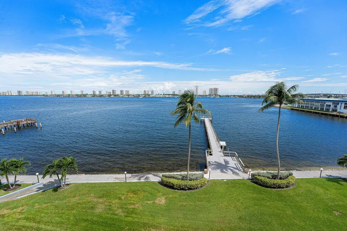 027-3040LakeShoreDrive-502-RivieraBeach- at 3040 Lake Shore Drive 502, Riviera Beach