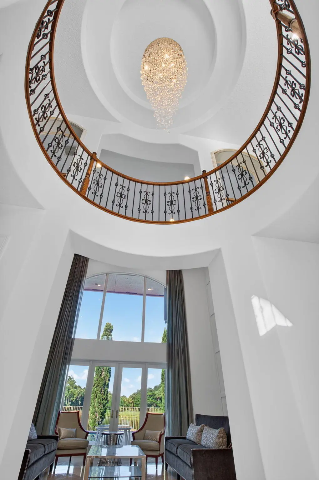 Rotunda at 15779 VIANA WINDS Point, Delray Beach
