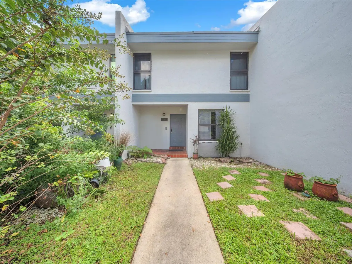 2-DSC0029 at 9240 NW 14th Street, Pembroke Pines