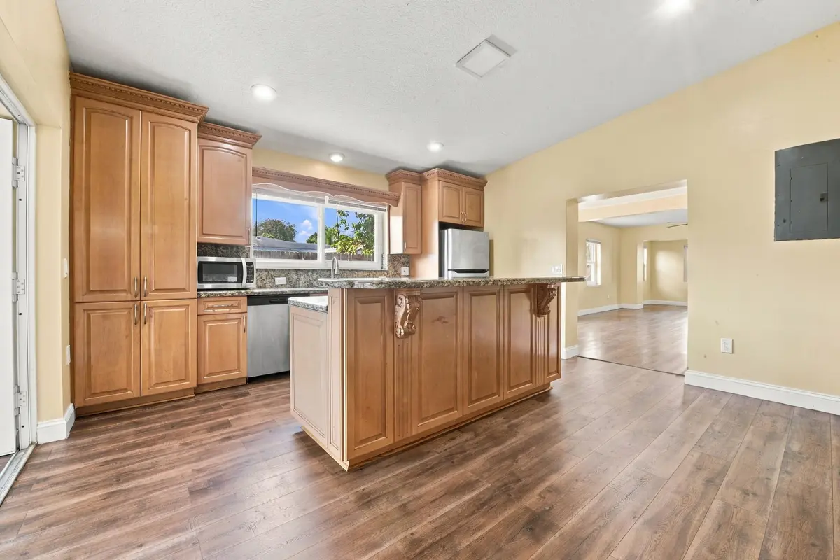 18__dsc7360 at 6824 SW 5TH Street, Pembroke Pines