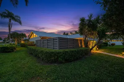 1801 S US HIGHWAY 1 8C, Jupiter – Condominium for sale